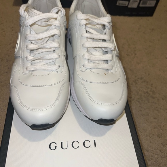 Gucci white leather sneaker size 9 - Picture 3 of 9